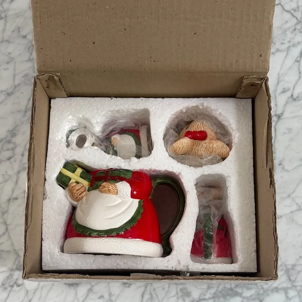 VTG Mrs Christmas Mouse Tea Set with Teapot, Sugar and creamer